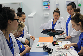 da2 Dental Assistant 3